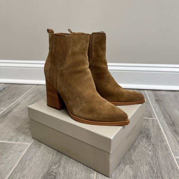 Marc Fisher Oshay Western Short Boots Booties Light Brown Tan Suede Size 8 - Picture 2 of 5